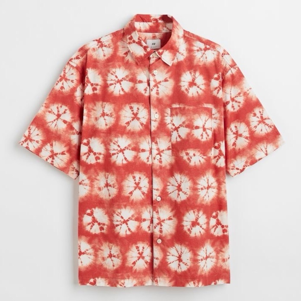 H&M Red and White Tie-Dye Casual Button Down Shirt